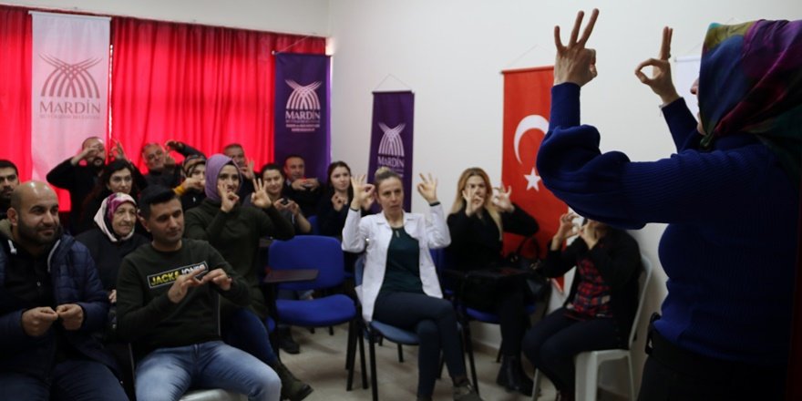 Mardin'de işaret dili eğitimi