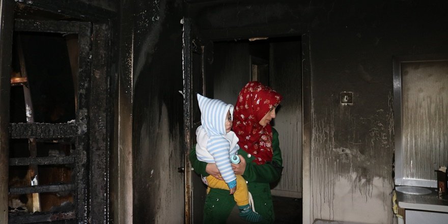 Diyarbakır’da yangından canlarını zor kurtaran aile yardım bekliyor