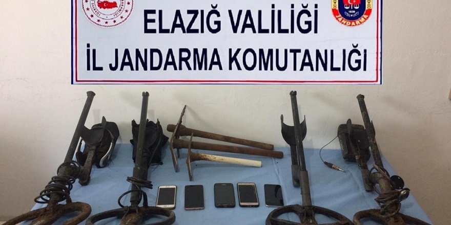 Elazığ'da 5 defineci yakalandı