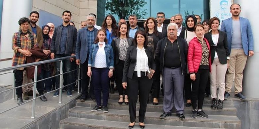 Bağlar Belediyesi meclisinde 3 HDP'linin yerine kayyum atandı