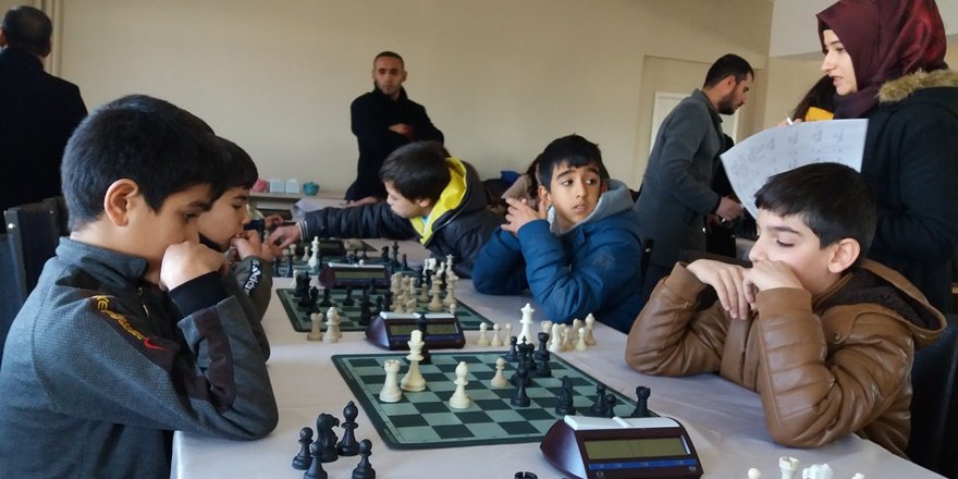 Dicle'de satranç turnuvası