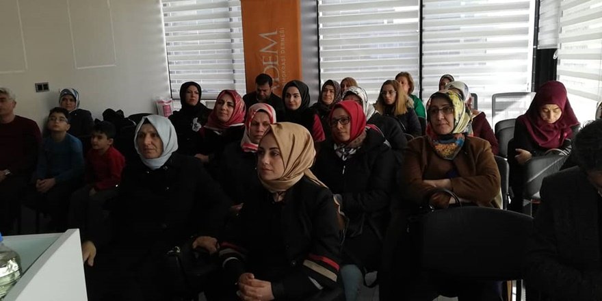 KADEM’de Aile Okulu Eğitimi