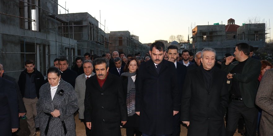 VİDEO - Bakan Kurum Sur Konutlarını inceledi