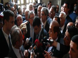 Polislerle CHP il başkanları arasında tartışma