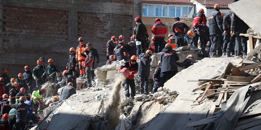 Elazığ depreminde arama kurtarma çalışmaları tamamlandı