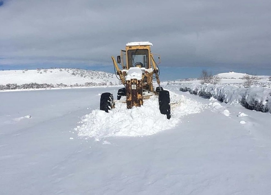 Mardin’de kar nedeni ile kapanan yollar ulaşıma açıldı