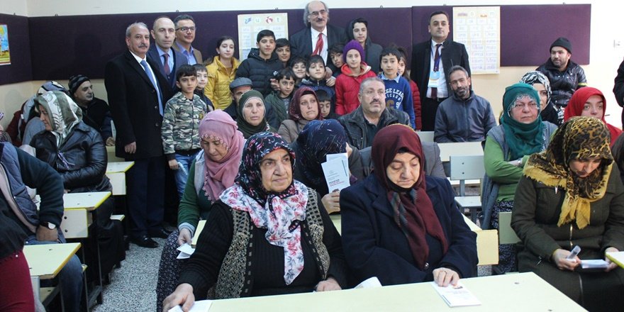 Depremzede çocuklar ile velilere psikososyal destek