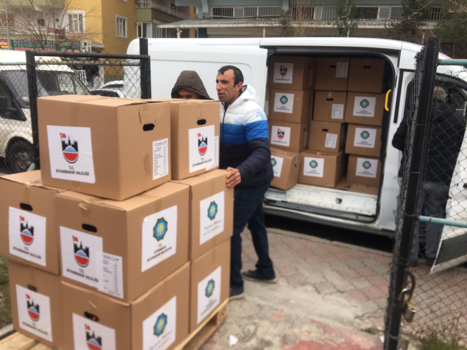 Büyükşehir Belediyesi’nden Elazığ’a gıda yardımı