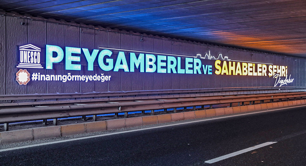 Büyükşehir Belediyesinden ‘ışıklı slogan’ ihalesine ilişkin açıklama