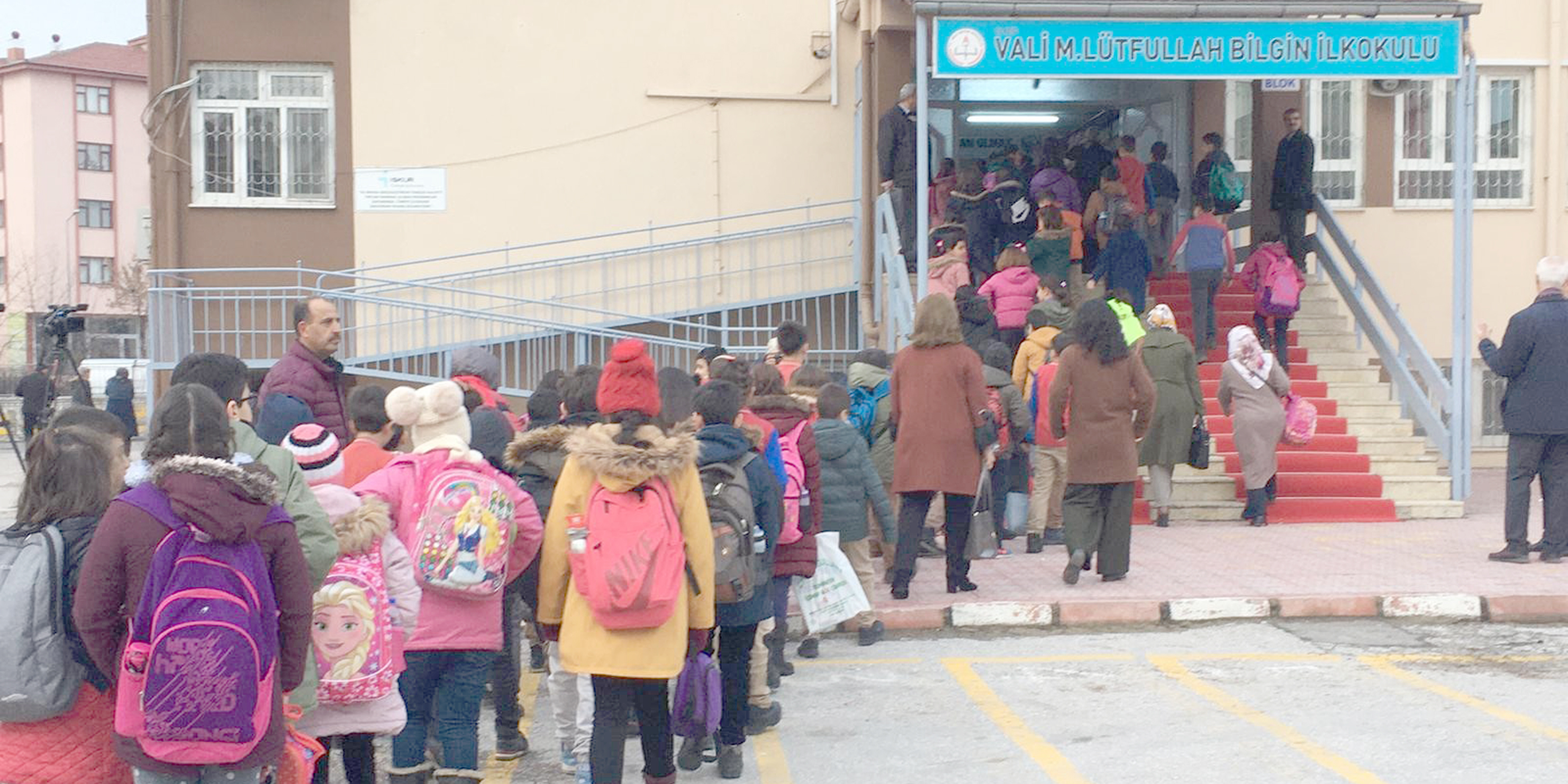  Elazığ'da 3 hafta aranın ardından ders zili çaldı