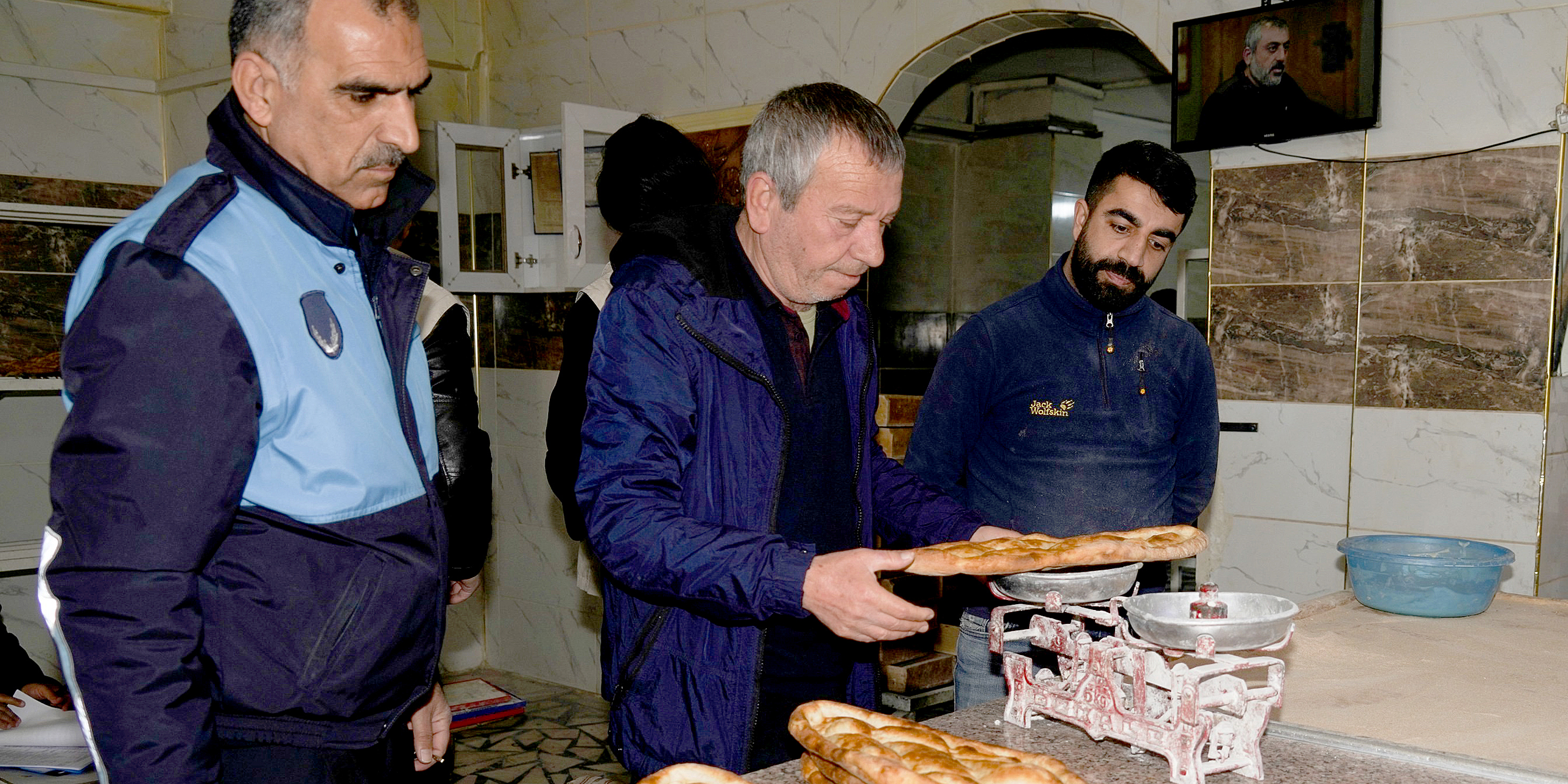 Büyükşehir Belediyesi fırınları denetliyor