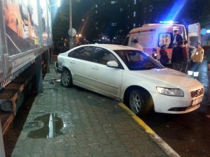 Yağmur-Sürat-Dikkatsizlik=Kaza