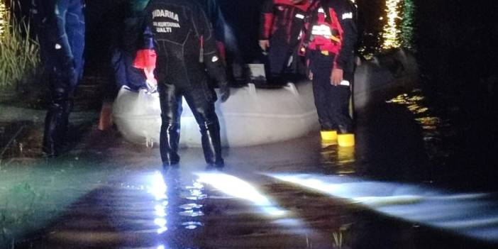 Diyarbakır'da AFAD ve JAK ekiplerinden çobanı kurtarma operasyonu