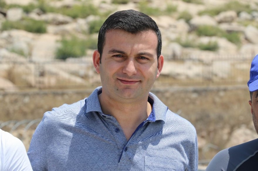 Kaymakam, Gençlerle Suya Daldı