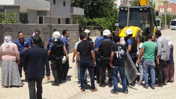 Diyarbakır'da Elektrik Hatlarının Yenilenmesi Sırasında Gerginlik