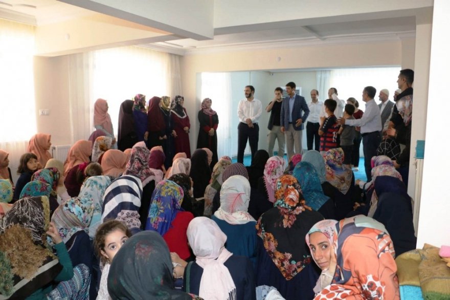 Diyarbakır’da 11 Katlı Yatılı Kız Hafızlık Kur’an Kursu Açıldı