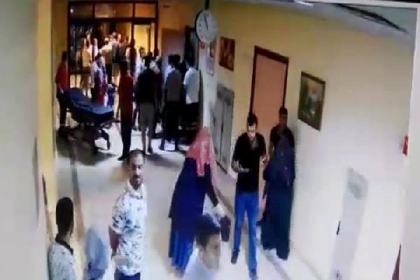 Acil Serviste Hasta Yakınları Kavga Etti: 5 Yaralı