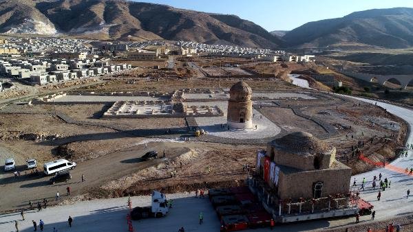 Hasankeyf'te Tarihi Artuklu Hamımı Taşınıyor
