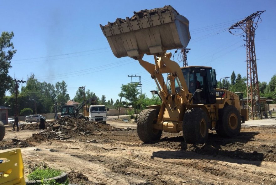 Erciş’e 14 Milyonluk Yol Yatırımı