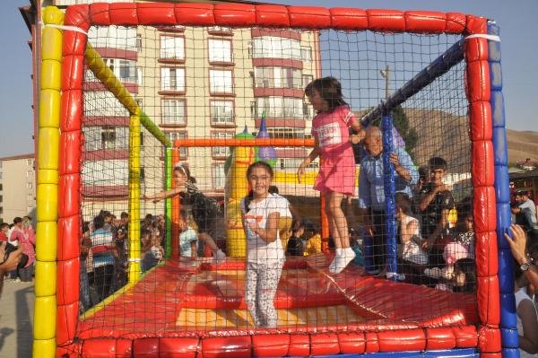 Çocukların park sevinci