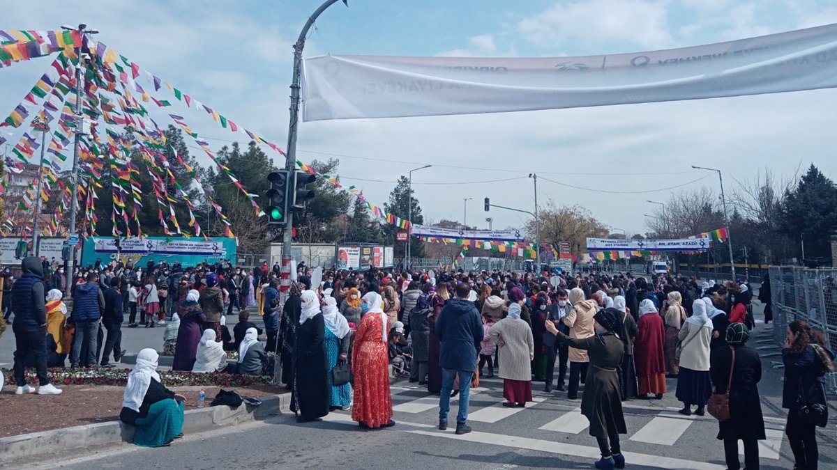 8-mart-diyarbakir.jpeg