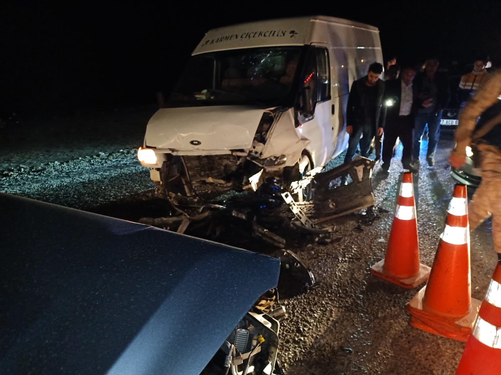 baskalede-iki-arac-carpisti-4-yarali3.jpg