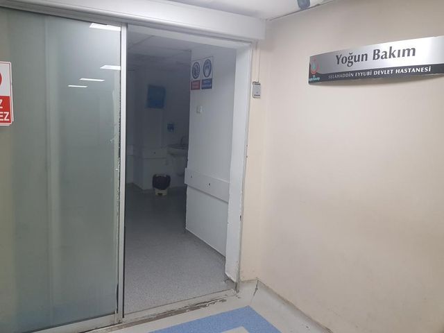 hastane-kapisi2.jpg
