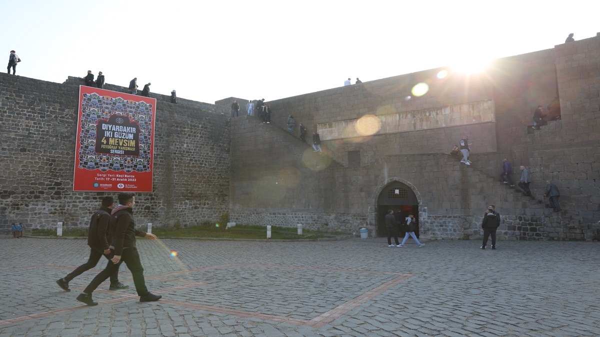 iki-gozum-diyarbakir-sergi-1.jpg