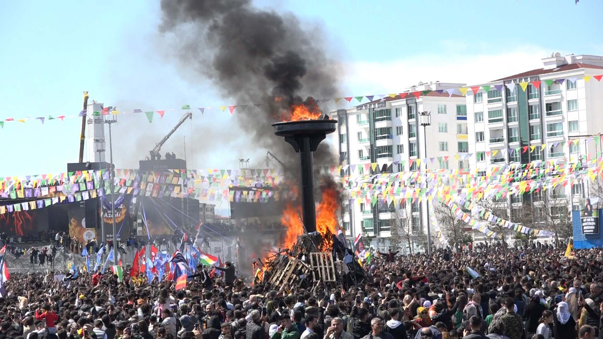 newroz-kapak-kopya-001.jpg