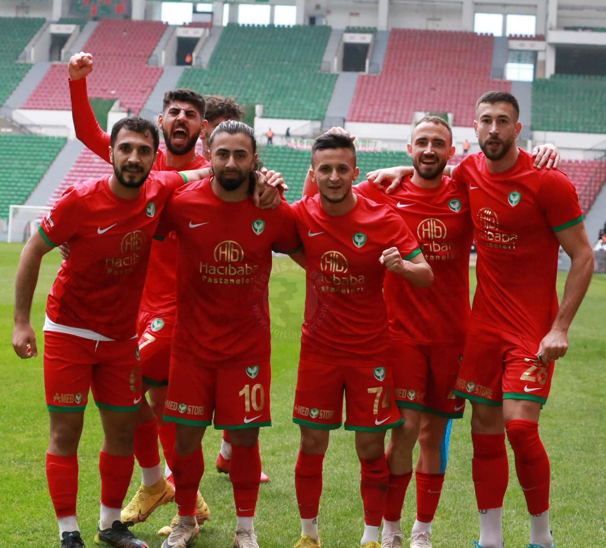 amedspor-kaptanin-sampiyonluk-2.jpg