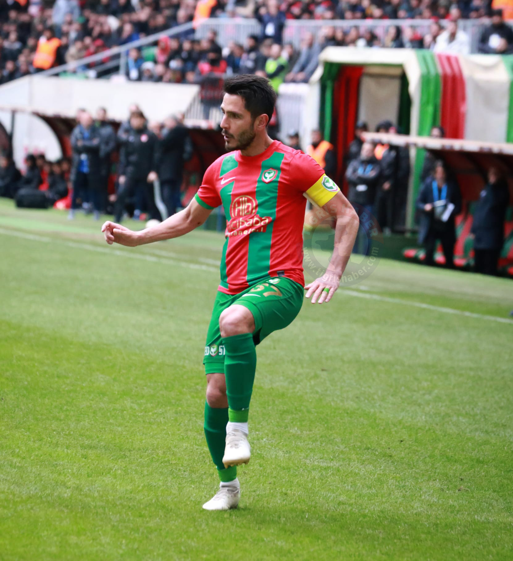 amedspor-kaptanin-sampiyonluk-3.jpg