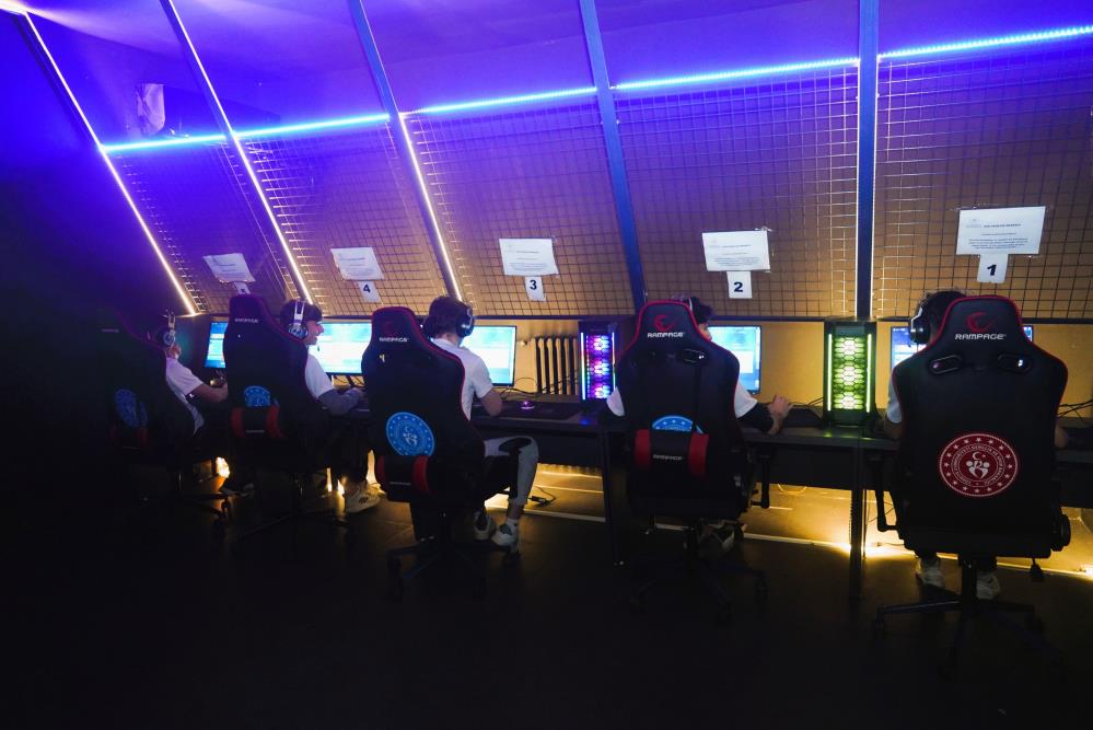 diyarbakirda-uyanis-genclik-valorant-turnuvasi-duzenlendi2.jpg