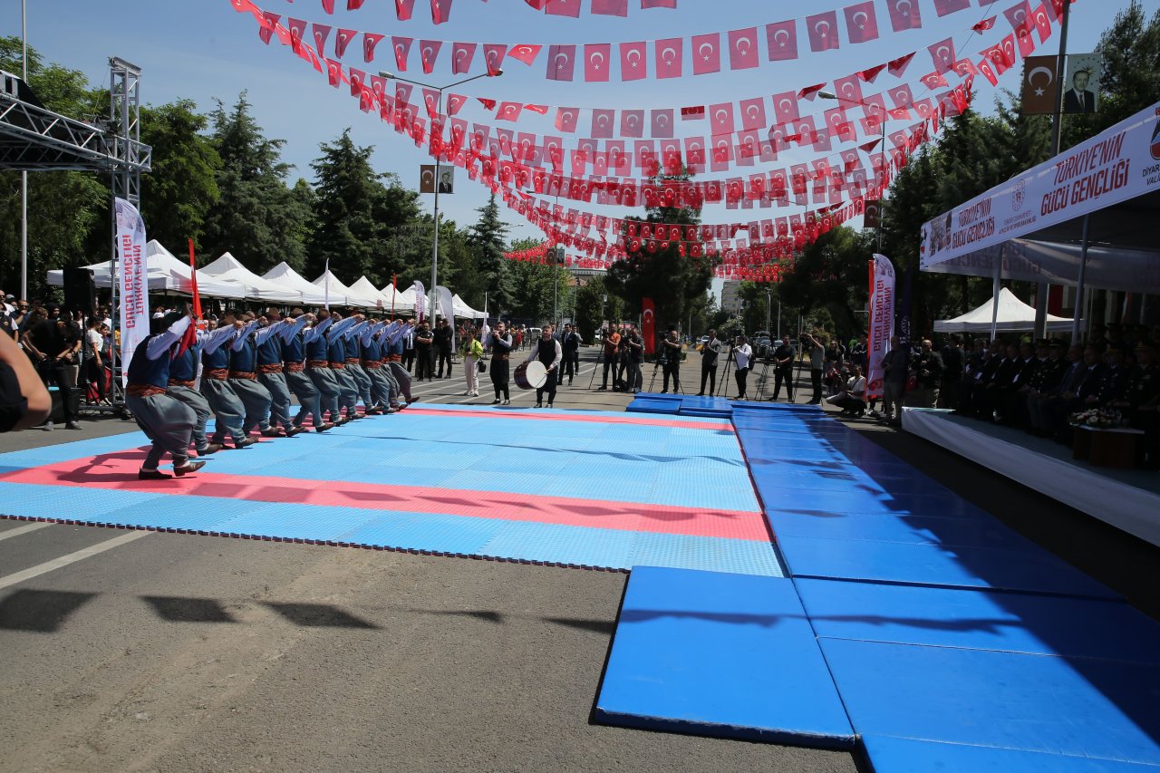 diyarbakir-19-mayis-2-min.jpg
