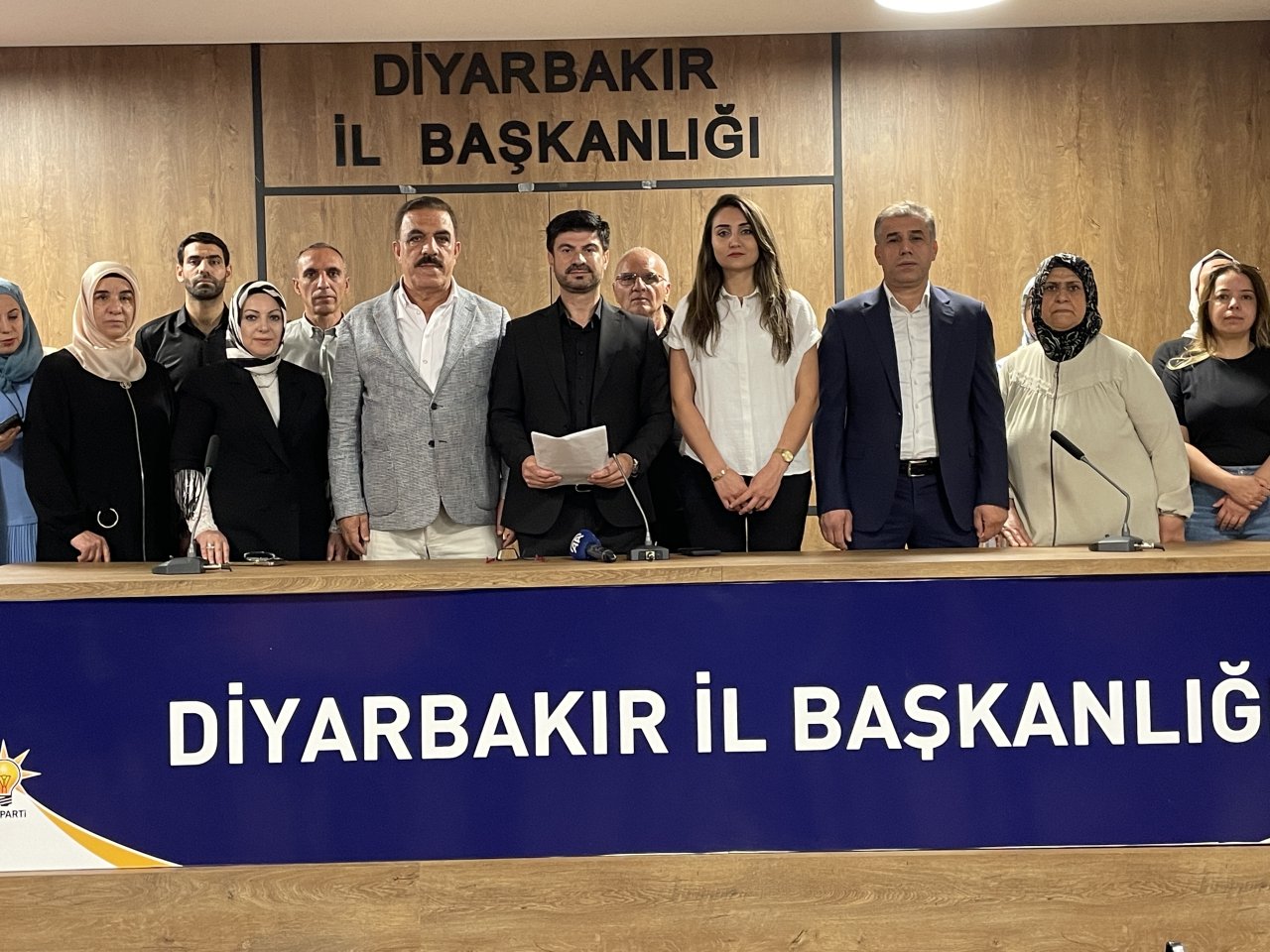 akp-diyarbakir-il-baskanligi-27-mayis-darbesini-kinadi.jpg