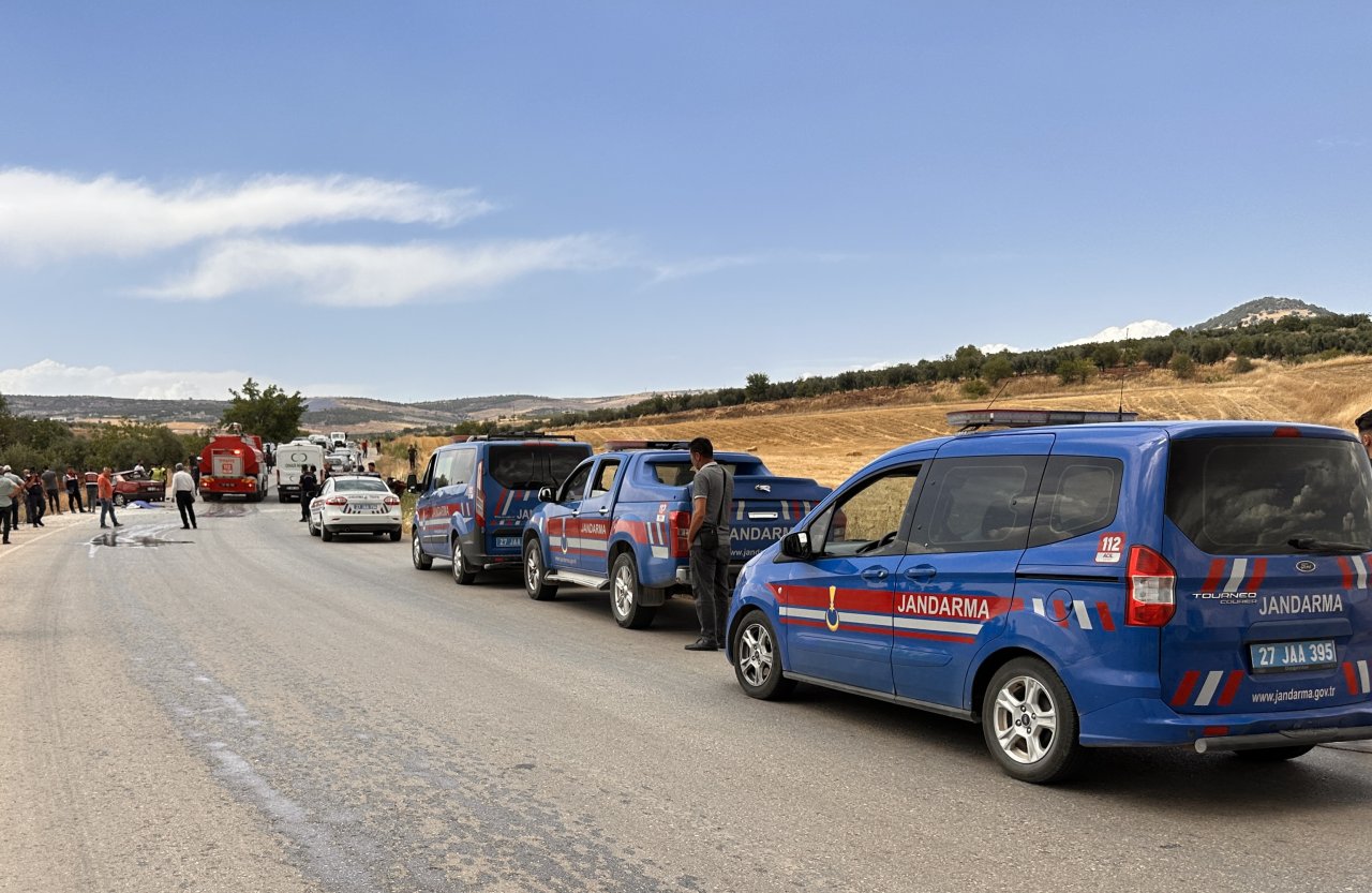 aa-20240630-35013795-35013792-gaziantepte-meydana-gelen-trafik-kazasinda-1-kisi-oldu-5-kisi-yaralandi-001.jpg