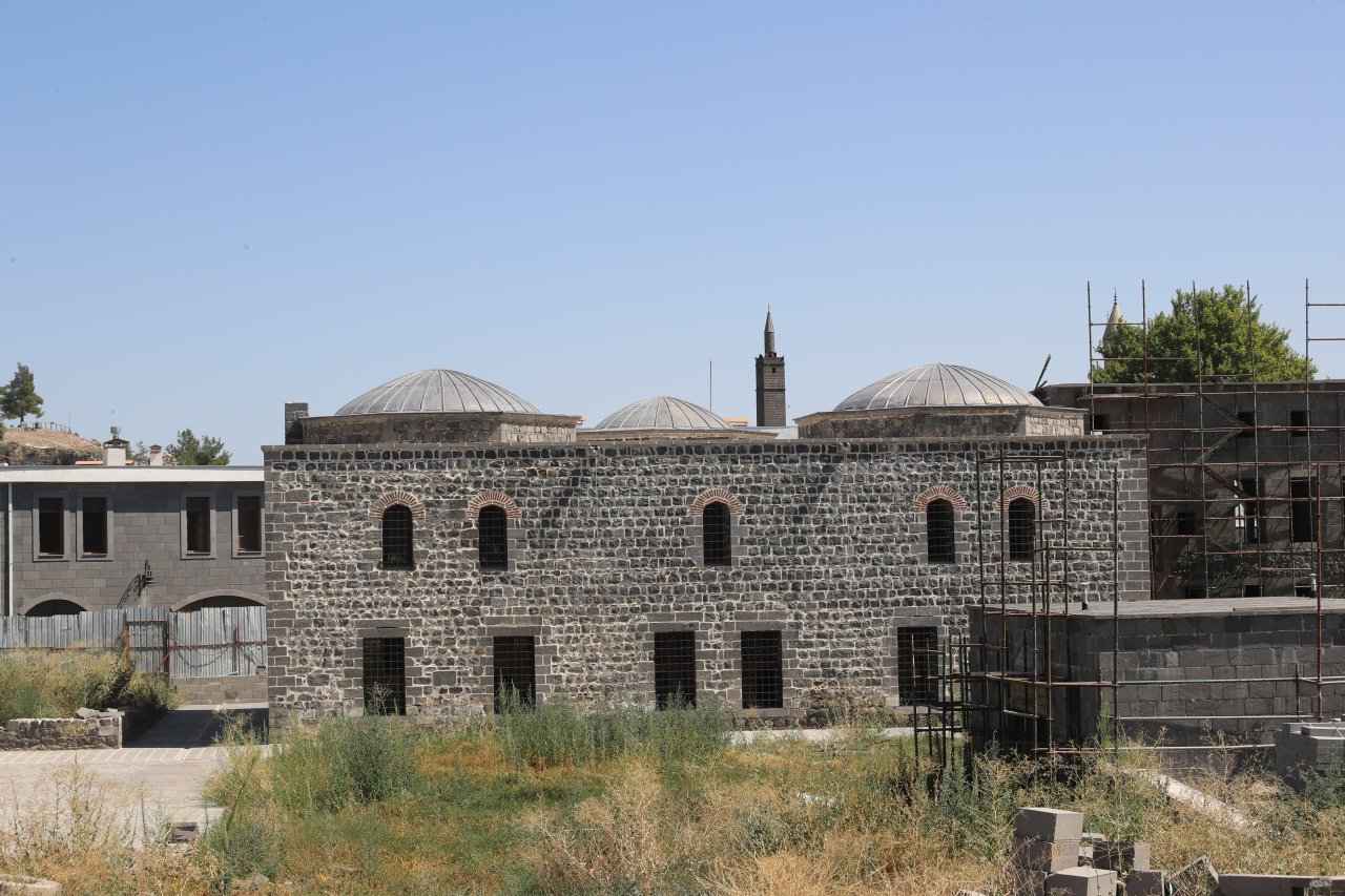 tescilli-diyarbakir-evleri-restore-edilerek-gelecege-tasiniyor-17.jpg