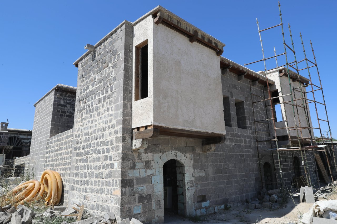 tescilli-diyarbakir-evleri-restore-edilerek-gelecege-tasiniyor-18.jpg