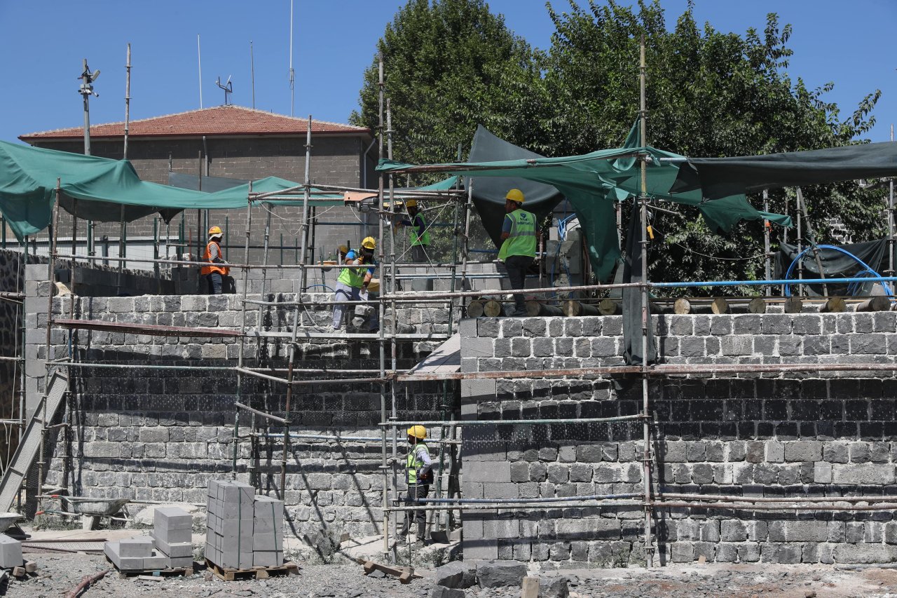 tescilli-diyarbakir-evleri-restore-edilerek-gelecege-tasiniyor-3.jpg
