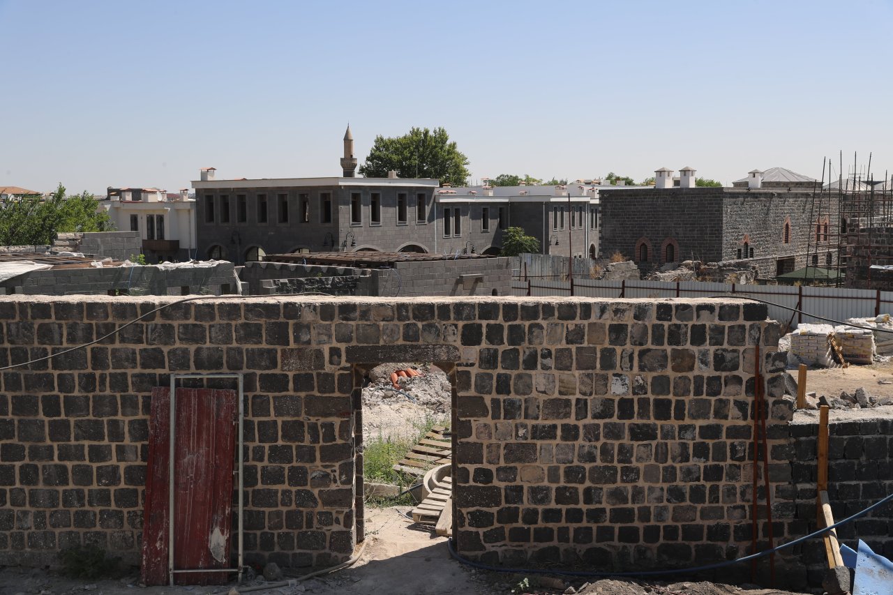 tescilli-diyarbakir-evleri-restore-edilerek-gelecege-tasiniyor-5.jpg
