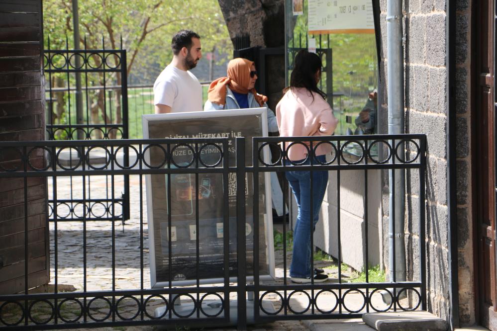 diyarbakir-muzesi-bayram-tatilinde-13-bin-ziyaretciyi-agirladi-2.jpg