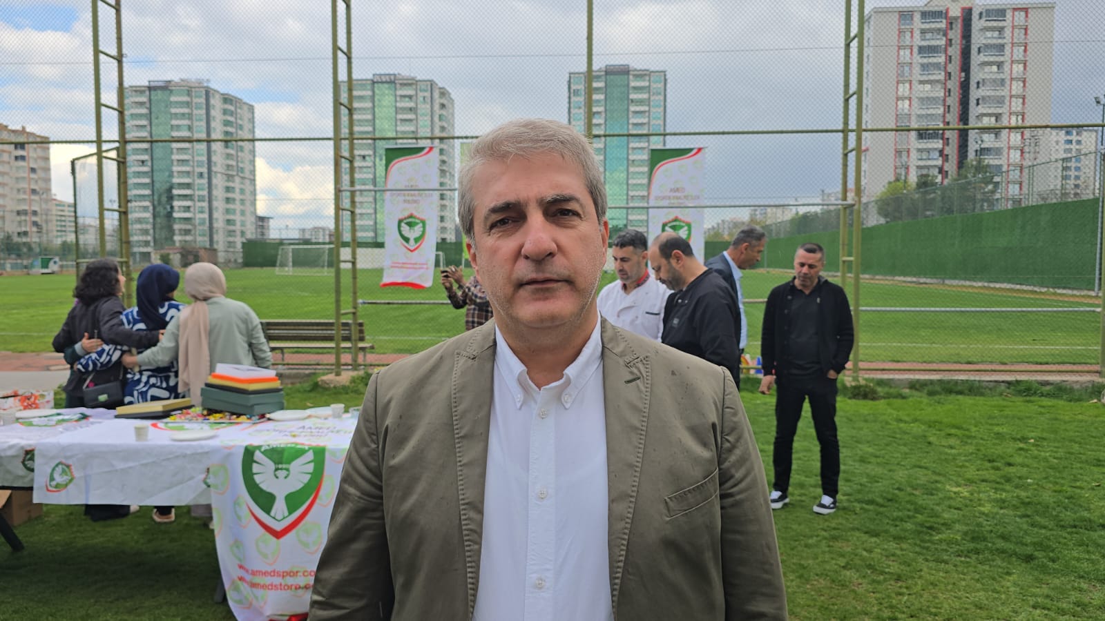 amedspor-baskani-baysal-umraniye-maci-oncesi-moraller-yerinde-2.jpg