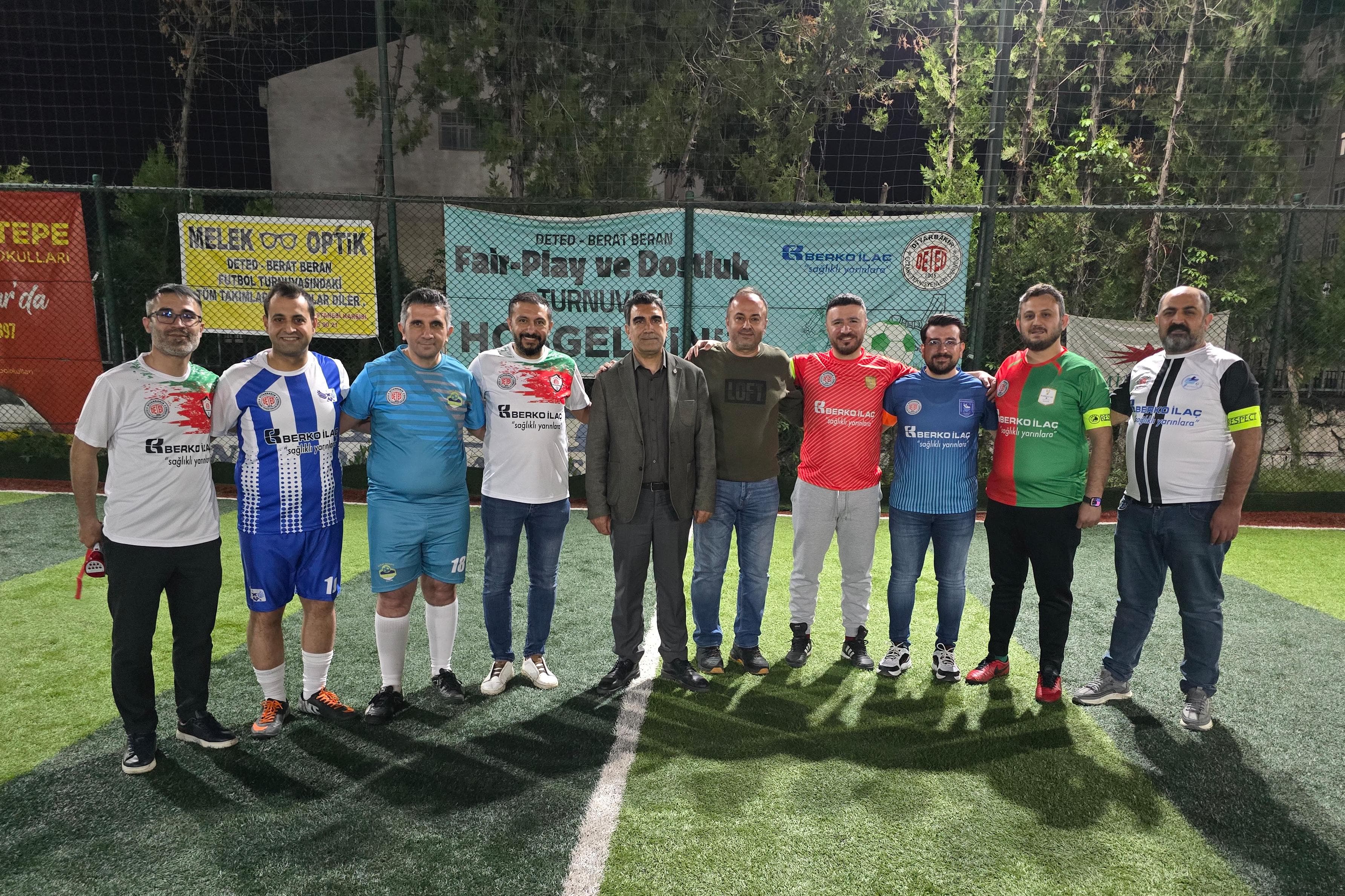 diyarbakir-eczacilar-2025-deted-berat-beran-futbol-turnuvasi-basladi-4.jpg
