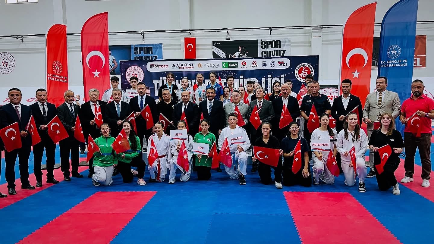 karate-premier-liginin-ikinci-etabi-tamamlandi.jpeg