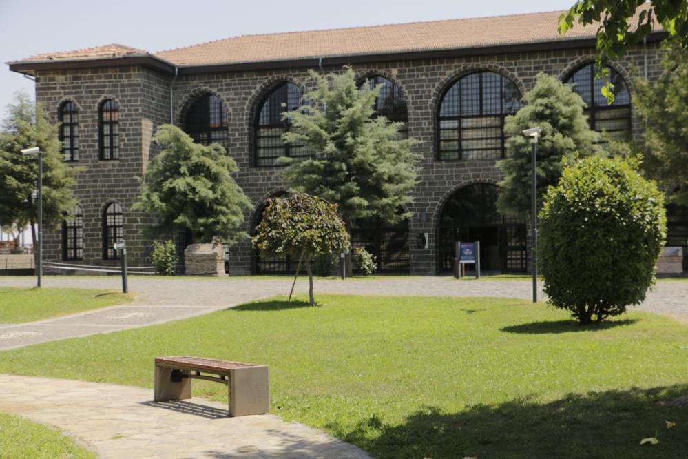 asiri-sicaklardan-dolayi-diyarbakir-muzesinde-yuzde-75lik-ziyaretci-dususu-2.jpg