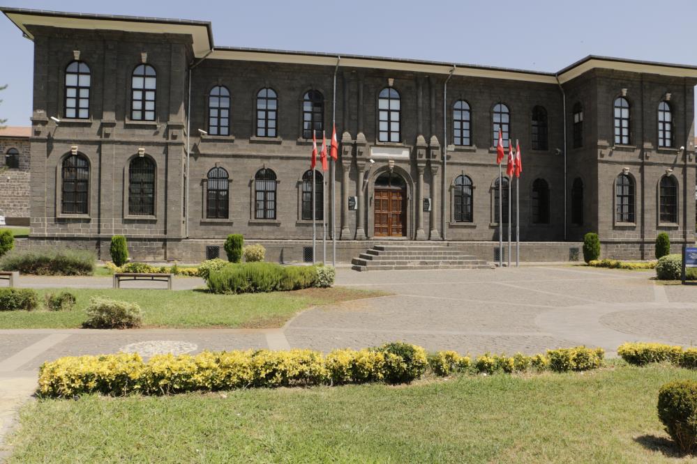 asiri-sicaklardan-dolayi-diyarbakir-muzesinde-yuzde-75lik-ziyaretci-dususu.jpg