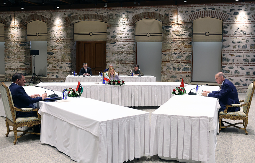 turkiye-italya-ve-libya-isbirligi-zirvesi-istanbulda-basladi-2.jpg