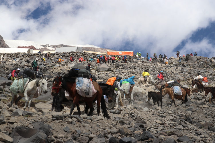 agri-dagi-dunyanin-dort-bir-yanindan-dagcilari-agirliyor-2.jpg
