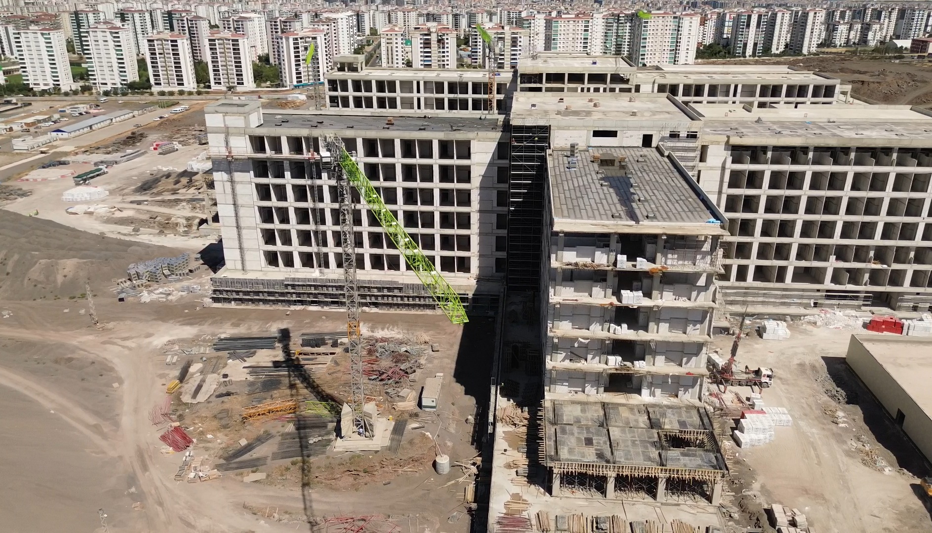 diyarbakir-sehir-hastanesi-yukseliyor-3.jpg