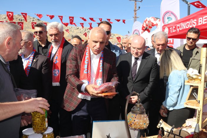 diyarbakirda-kral-yolu-yuruyusu-bag-bozumu-ve-nar-festivali-duzenlendi-7.jpg