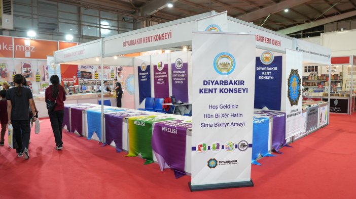 buyuksehir-belediyesi-kitap-fuarinda-kenti-tanitiyor-3.jpeg